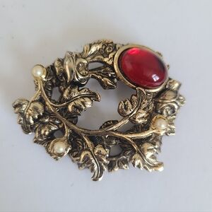 Vintage Bronze Antique Style Red Cabochon Pearl Floral Leaf Oval Brooch Pin